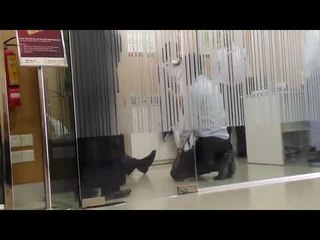 গ্রাহকের ১০ লাখ টাকা নিজের হিসাবে জমা করলেন এমটিবি কর্মকর্তা