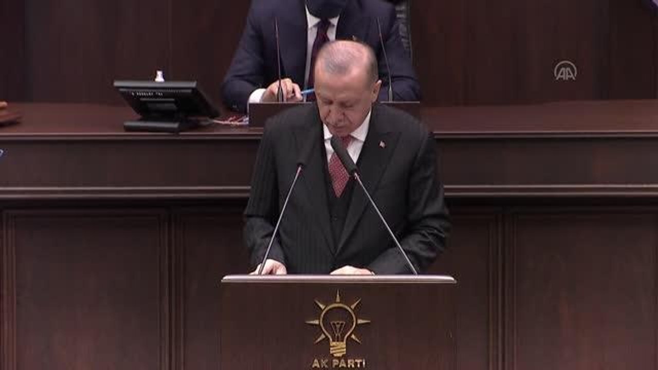 Son dakika haber | Cumhurbaşkanı Erdoğan: "Bunların ceddi de, rahmetli Menderes'in 12 uçak dolusu para ve altınla kaçmaya çalıştığı iftirasıyla darbeyi meşrulaştırmanın...