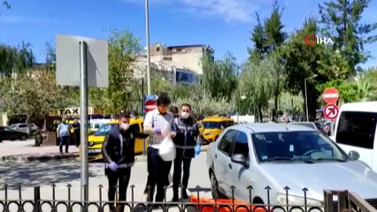 Türk Bayrağı’nı duvardan söküp alan şahıs adliyeye sevk edildi: 'Sevdiğim için indirdim'