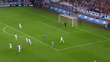 Marsilya kalecisinden muhteşem bacak arası