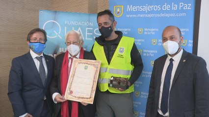 Скачать видео: Pedro Cavadas recibe el Premio Mensajero que otorga por primera vez Mensajeros de la Paz