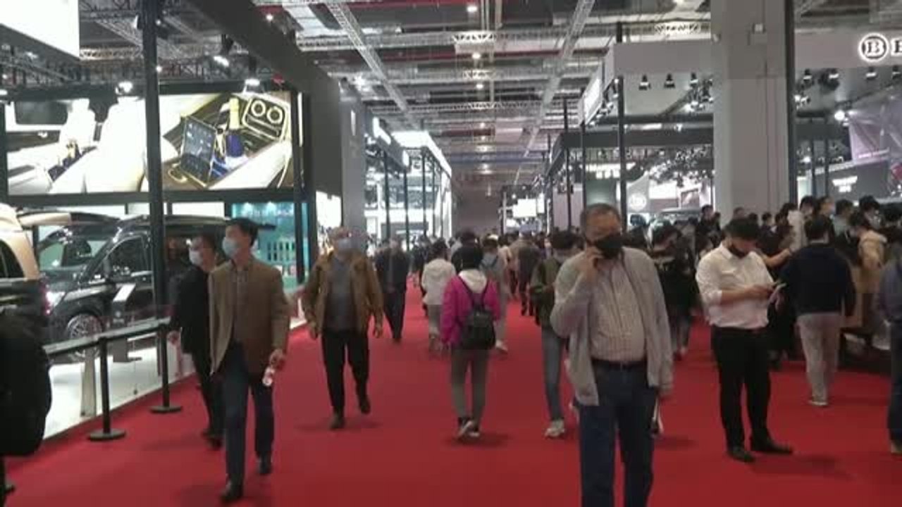 Feria de coches eléctricos en Shanghái para un mundo sin petróleo