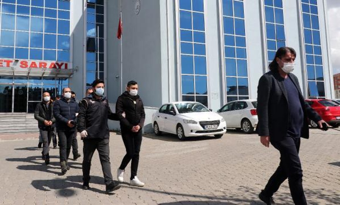 Yunanistan'a kaçmak isterken yakalanan 4 FETÖ şüphelisi tutuklandı