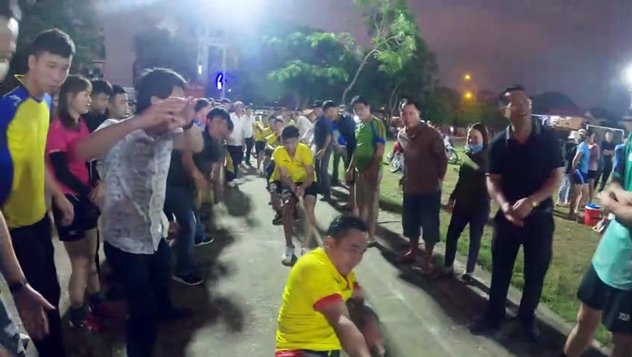 Kéo Co Nam Qùy Hợp Gặp Qùy Châu