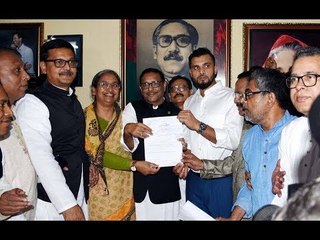 মাশরাফি মনোনয়নপত্র নেয়ায় নড়াইলে মিষ্টি বিতরণ || jagonews24.com