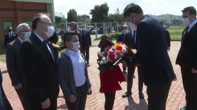 ZONGULDAK - Çevre ve Şehircilik Bakanı Kurum, Zonguldak'ta ziyaretlerde bulundu
