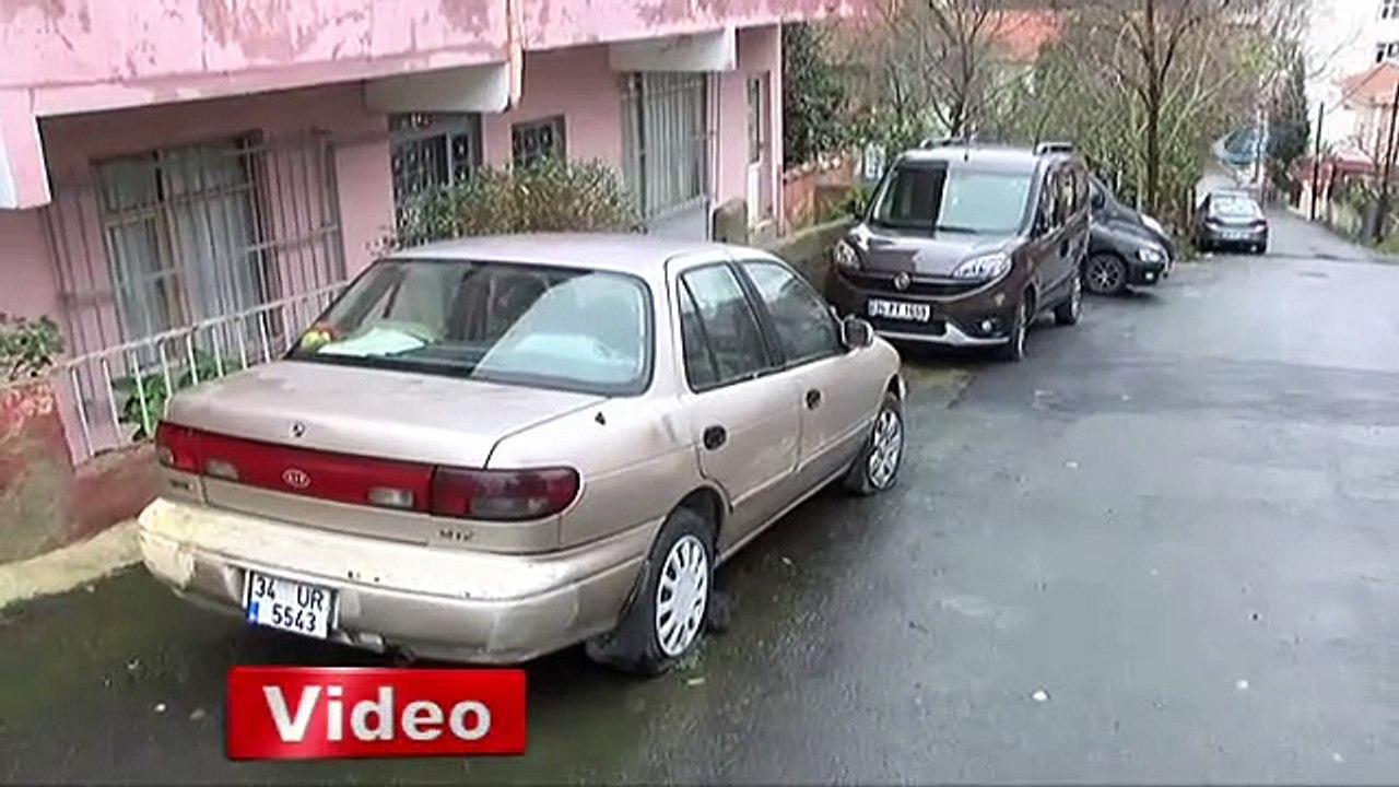 Sarıyer'de sokakta bulunan 20 aracın lastiği patlamış halde bulundu