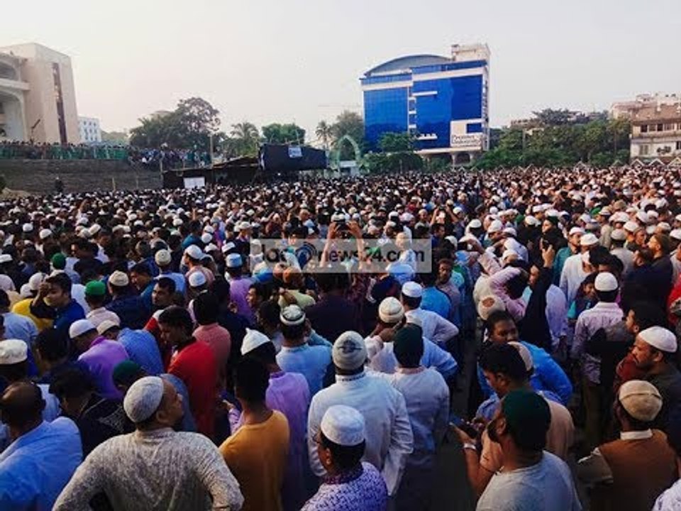 চট্টগ্রামেও আইয়ুব বাচ্চুর জানাজায় মানুষের ঢল || Jagonews24.com