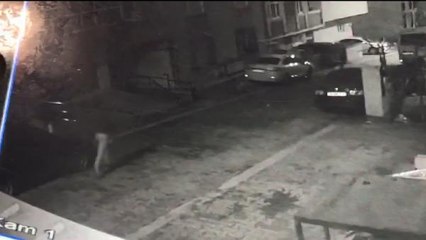 ATAŞEHİR'DE 30 SANİYEDE YAPILAN MOTOSİKLET HIRSIZLIĞI KAMERADA