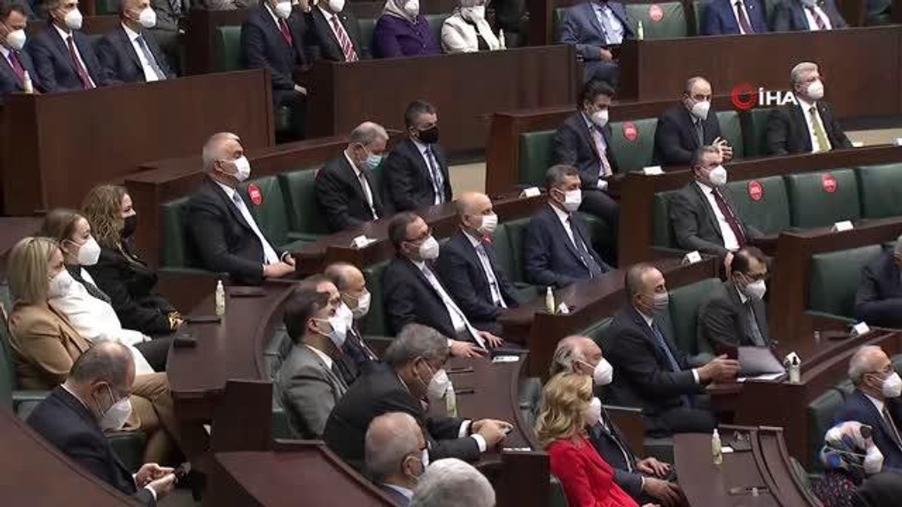 Cumhurbaşkanı Erdoğan: "Çıkmış bir ahlaksız, edepsiz benim akıbetimin Menderes'in akıbeti gibi olabileceğini ümit ettiğini söylüyor.