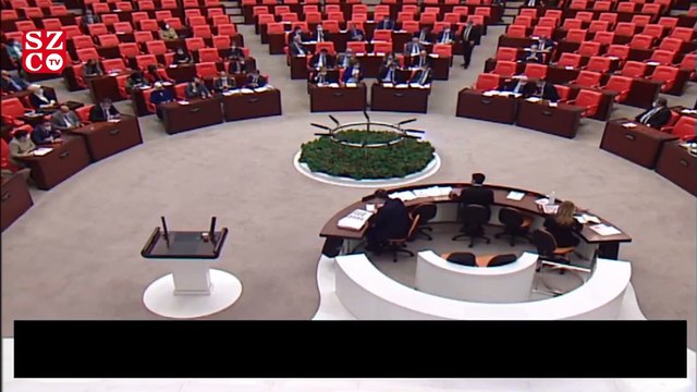 30 Ağustos halkın genelini ilgilendirmez diyen AKP’li belediye başkanı, bu kez 23 Nisan afişiyle tepki çekti