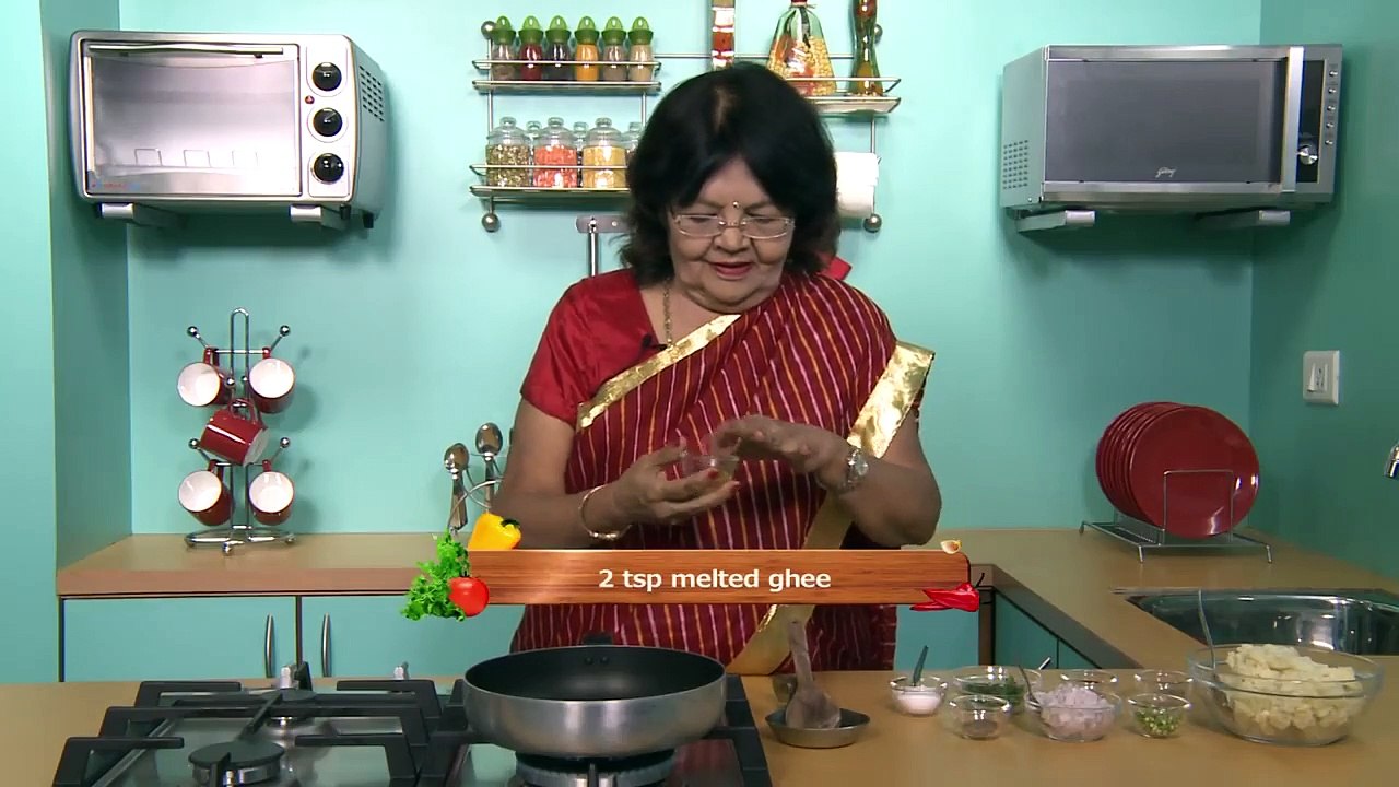 आलू पराठा (Aloo Paratha, Punjabi Aloo Paratha) By Tarla Dalal