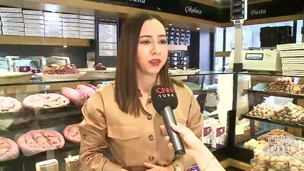 Tüm unlu mamullerin rengi mor