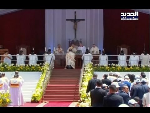 البابا فرانسيس يرأس قداساً في استاد الدفاعِ الجوي في القاهرة - راوند أبوخزام