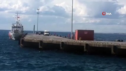 Dikili açıklarında 43 düzensiz göçmen yakalandı