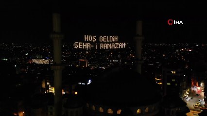 Taksim Camii mahyalar ile süslendi
