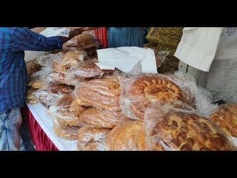 পুরান ঢাকায় ফেন্সি রুটি আর হালুয়া বিক্রির ধুম || jagonews24.com