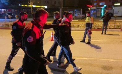 BURSA'DA KİMLİK SORGUSU YAPILAN MOTOKURYENİN UYUŞTURUCUDAN ARANDIĞI ORTAYA ÇIKTI