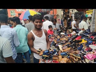 ফুটপাতে কদর ‘আদরের বাচ্চার’ || Jagonews24.com