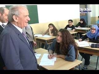 الإمتحانات الرسمية في يومها الأول.. وزير التربية يعجز عن استعمال الواتساب! - راوند ابوخزام