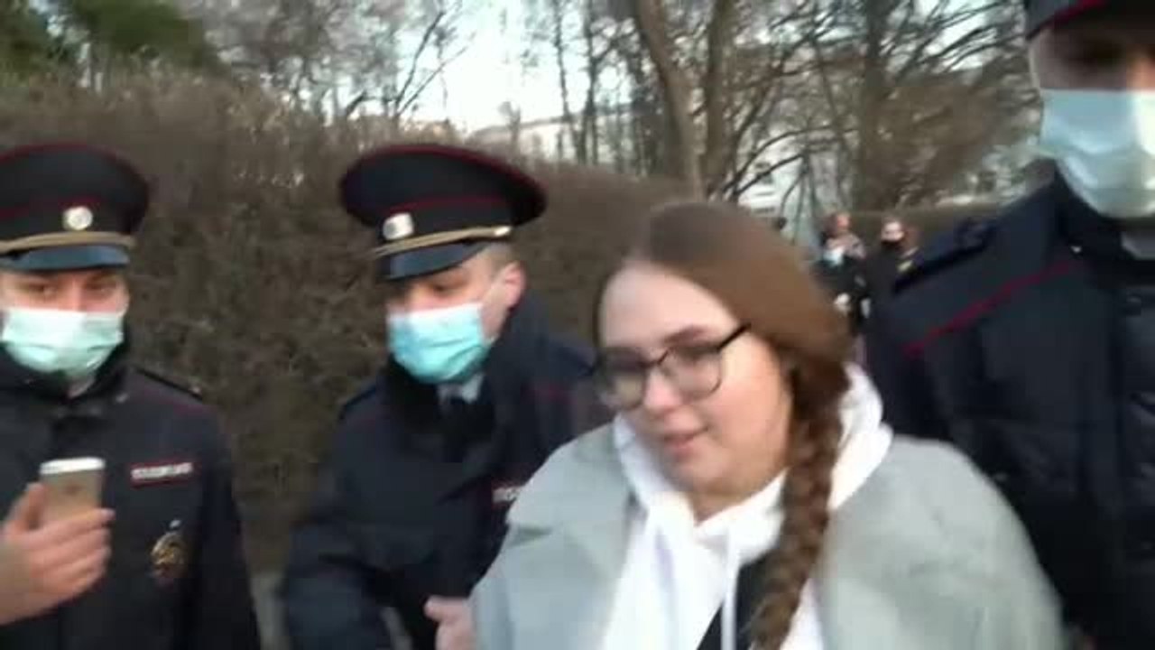 Más de un millar de detenidos en las protestas para exigir que Navalny reciba tratamiento médico en Rusia