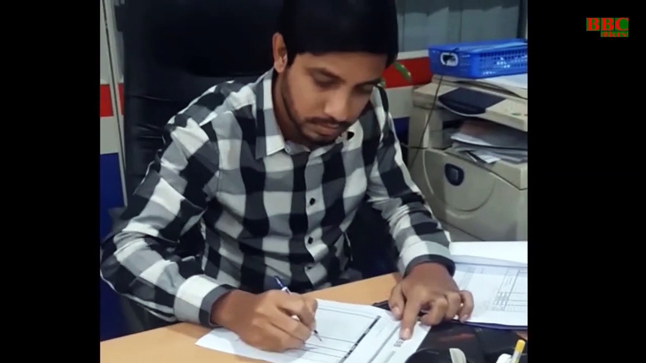 Wearing winter clothes in hot weather and running AC without telling anything to the office boss