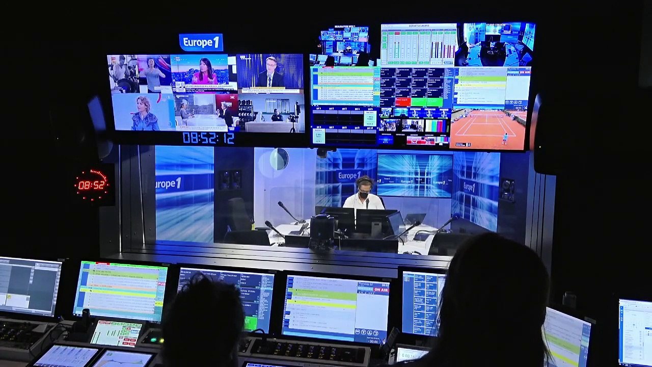 BEST OF - Jean-Michel Blanquer : "Je vous incite à suivre ma chaine Instagram Jean-Michel fitness" (Canteloup)