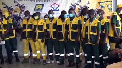 La Poste de Côte d'Ivoire réceptionne 50 motos de livraison