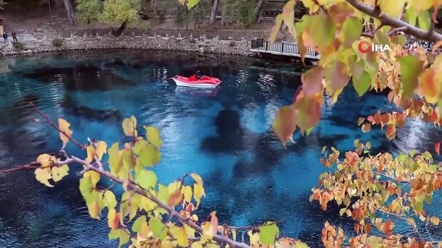 Güzelliği ile kendine hayran bırakıyor