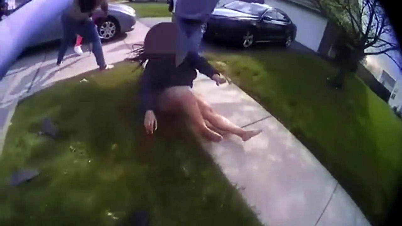 Video zeigt Polizeischüsse auf junge US-Afroamerikanerin