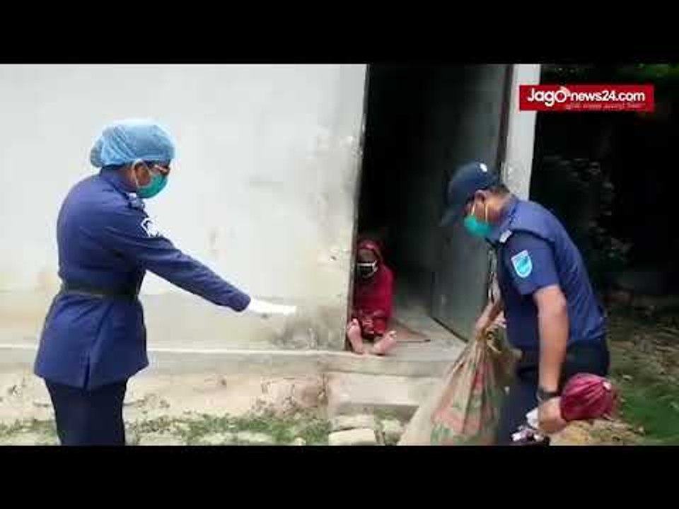 চাচি বাসায় আছেন, আমি পুলিশের এসপি, খাবার নিয়ে এসেছি | Jagonews24.com