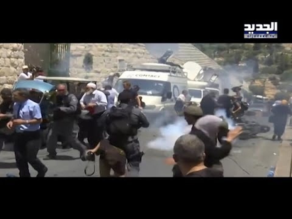 الاحتلال تزيل البوابات الإلكترونية عن مداخل الأقصى - نزار حبش