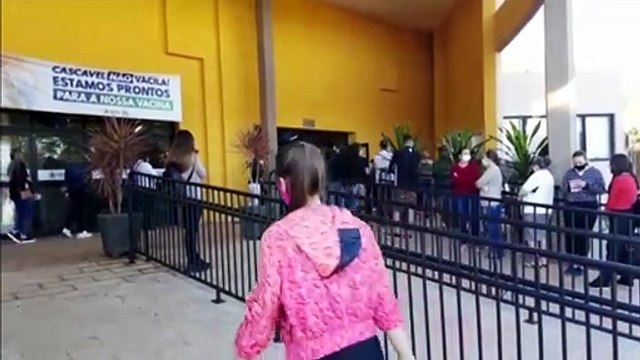 Profissionais autônomos da área de saúde humana e trabalhadores de clinicas e consultórios são imunizados