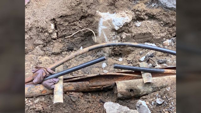 누수 복구하다 정전 ...인천 아파트 370여 세대 불편 / YTN