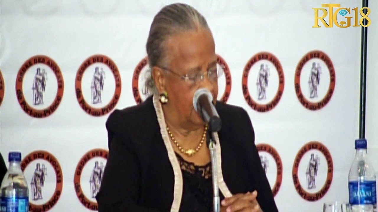 Bawo pòtoprens òganize yon konferans deba sou pwoblèm chanjman konstitisyonèl nan peyi Dayiti