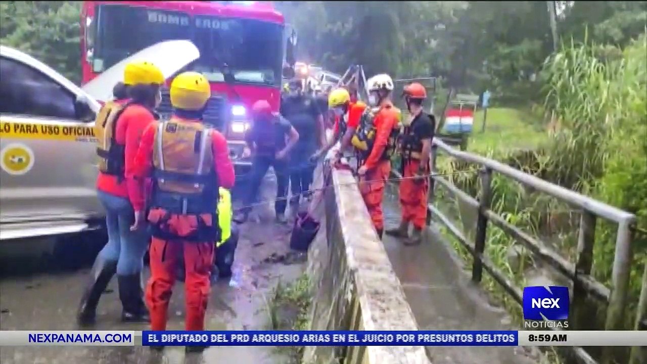 Rescatan a dos mujeres y un hombre en el río macho de monte - Nex Noticias