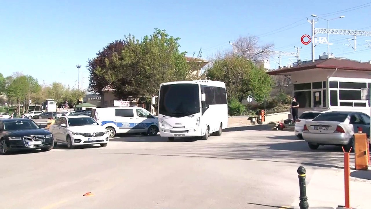 Montrö bildirisi soruşturması kapsamında emniyette ifadesi alınan emekli 5 amiral ve bir tuğgeneral, Ankara Adliyesine getirildi