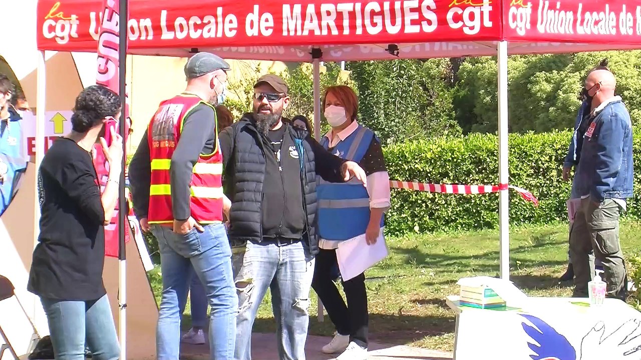 Secours populaire et CGT ont distribué des colis alimentaires à Martigues