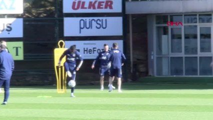 SPOR Fenerbahçe'de neşeli antrenman