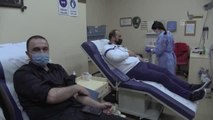 Kan bağış kampanyasına sağlık çalışanları ve vatandaşlar ilgi gösterdi