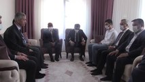 Son dakika haberi: KAHRAMANMARAŞ - AK Parti Grup Başkanvekili Mahir Ünal, şehit ailelerini ziyaret etti