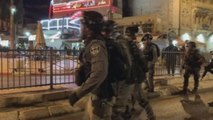 Fuertes altercados entre palestinos y policía israelí en el corazón de Jerusalén