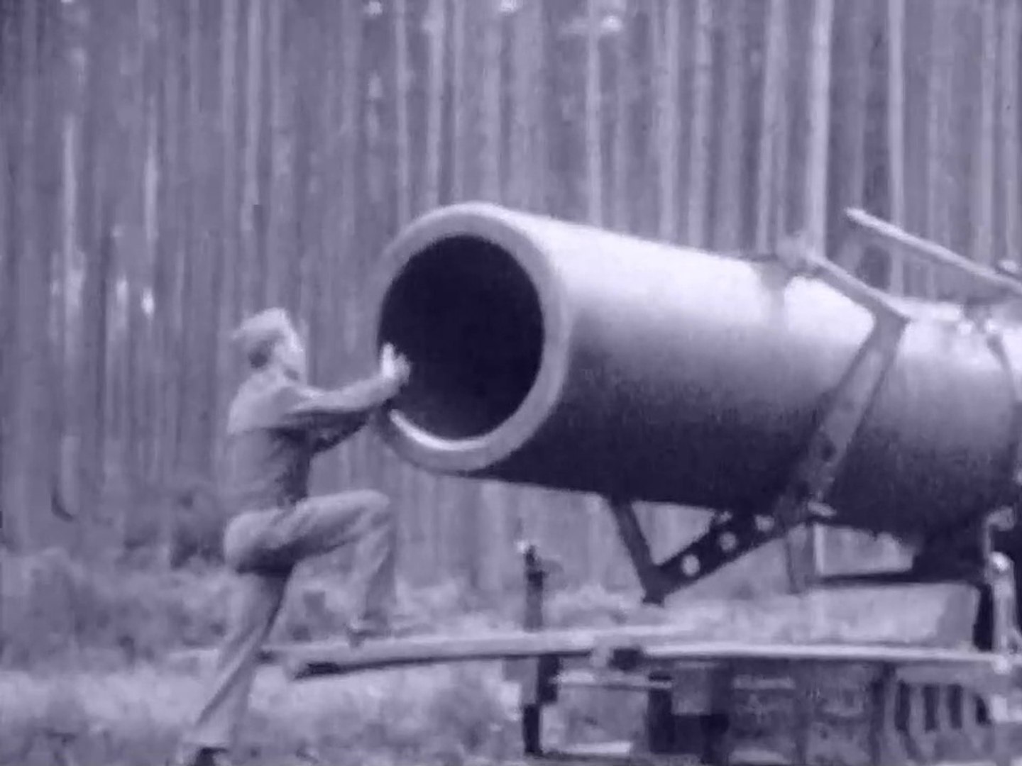 The absolutely massive Earth-shattering German railway gun - Schwerer Gustav  