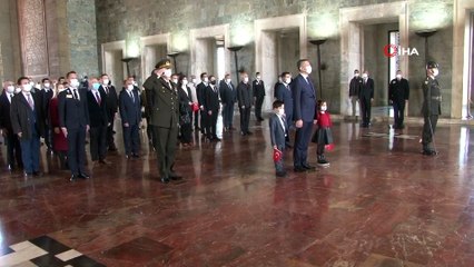 Milli Eğitim Bakanı Ziya Selçuk, Anıtkabir'i ziyaret etti