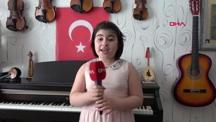 9 YAŞINDAKİ CEREN, 23 NİSAN BAYRAMI'NI KEMANIYLA 3 DİLDE KUTLADI