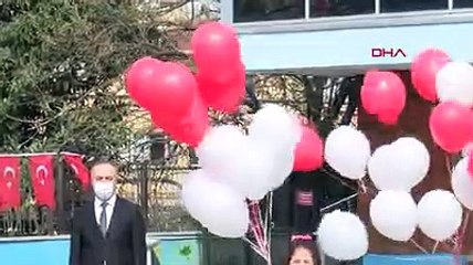 İstanbul'da 23 Nisan'da 101 okuldan 101 balon gökyüzüne bırakıldı