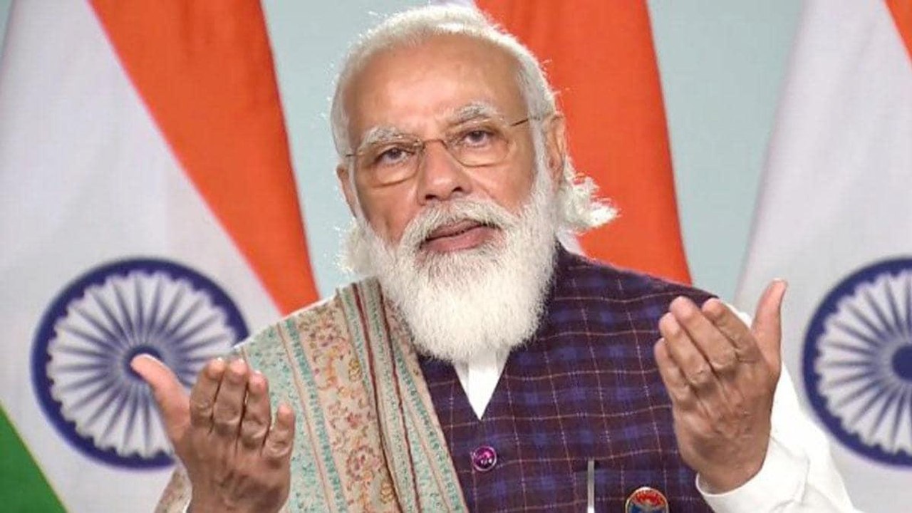 PM modi holds meeting with oxygen manufacturers on crisis