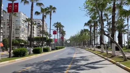 Cadde ve sokaklar boş kaldı