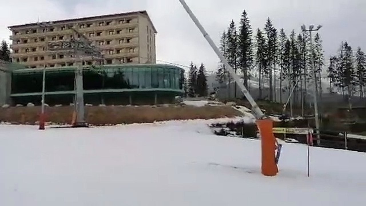 V Jasnej sa opet lyzuje
