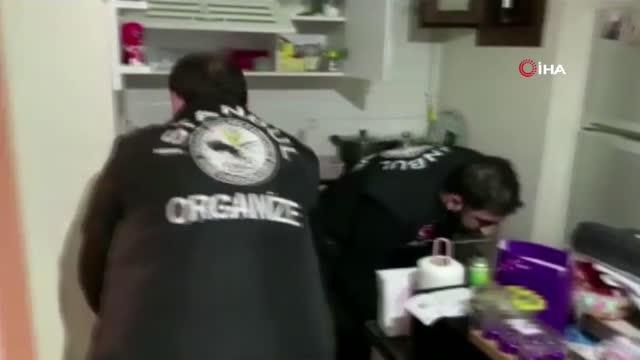 FETÖ operasyonunda terör örgütü lideri Fetullah Gülen imzalı kol saati ele geçirildi